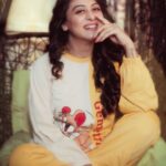 Falaq Naaz Instagram - Chaos makes the muse🫶🏻 . . Styled by - @purvabansal5 Outfit by - @bharishthasclosette 📸-: @portraitdeewana . . . #pictureoftheday #tuesday #falaqnaaz