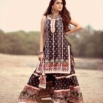 Falaq Naaz Instagram - ♠️🖤 . . . Outfit-: @aksbynidhi Outfit PR-: @dinky_nirh Accessories-: @rubans.in X @oakpinionpr Makeup & Hair : @vanshikhachanglanimua Photography :@portraitdeewana Managed By : @trending_influencers . . . #picoftheday #lookdodia #falaqnaaz #fashion #explore #falaqkifauj #bbott2 #aesthetic #indian #look