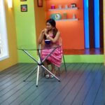 Farina Azad Instagram - I still remember how use to run back from college march past and exams for this show! Still my fav 🤍 Kitchen gallata ini samaikalam asalta 😜