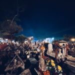 Federico Bal Instagram - Todavía no se bien cómo poner en palabras lo que vivimos estos días. Esta semana en todo México se celebra el día de los muertos y ayer en particular pudimos viajar hasta Mixquic desde Ciudad de México y fue una experiencia realmente alucinante. Poder caminar sus calles, conectar con su gente y darle un valor sumamente distinto al concepto de la muerte tal cual lo conocemos, fue un cambio total de paradigma. Tema aparte fue la generosidad y dulzura de todo el staff del @wmexicocity @whotels ! Realmente uno de los mejores hoteles que estuve en mi vida. Les dejo estas postales a modo de adelanto, pronto lo verán en @restodelmundo13 por @eltrecetv ! México, cada vez gusto más de vos 🇲🇽🥹♥️