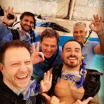 Federico Bal Instagram - Luego del último viaje a Panamá, el curso de BUCEO para poder certificar y obtener el brevet (carnet) era una parada obligada!! Resto del Mundo con @balfederico @diezpepi junto a @buceogalapago que son amigos de la casa y @bal.luciano que ya tiene su certificación, nos anotamos para poder disfrutar de una manera más segura y consciente el mundo subacuático!! Rodrigo, el titular de @buceogalapago nos da de manera intensiva este curso teórico y práctico, que luego finalizará haciendo una ultima inmersión en un lago de Pilar adonde se llevará a cabo la certificación!! Además planificaremos junto a ellos un viaje especial para ir a bucear aplicar todos los conocimientos adquiridos!! En @restodelmundo13 super contentos y tranquilos de estar en mano de los que mejor saben!! Es importante prestar mucha atencion y repetir los ejercicios!! Abajo en el agua a 15 mts de profundidad pueden pasar cosas y uno debe estar preparado para aplicar los conocimientos que te dan en el curso! Además sea cual fuere el destino que tomemos para ir a bucear, siempre estamos protegidos con @universal.assistance Galapago Buceo entrega certificacion CMAS que es válida en todo el mundo y tiene sedes en casi todos los destinos 🤿🤿🤿 #buceo #diving #scuba #snorkeling #scubadiving #scubadive #cursodebuceo #cmas #openwater #oceano #mar #inmersion #estudiante #buzo #bal #restodelmundo #curso #bajoelmar #certificacion #aguasabiertas #escueladebuceo Club El Chasqui