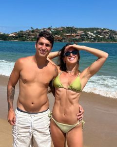 Felipe Prior Instagram - O mundo dos blogueiro é pura verdade . O que vocês acham ? Hahahaha Praia da Ferradura
