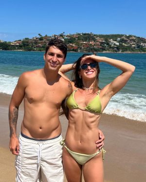 Felipe Prior Instagram - O mundo dos blogueiro é pura verdade . O que vocês acham ? Hahahaha