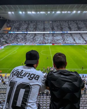 Felipe Prior Instagram - Parabéns Timão pelos 113 anos! 🏆 

#ParabénsCorinthians #VaiCorinthians #Timão #FielTorcida #vaicorinthians