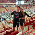 Felipe Prior Instagram - Me despedindo de Miami com um até breve. Ainda sem acreditar na experiência de acompanhar os jogos finais da NBA, é muito mais que esporte, é um espetáculo à parte, só posso dizer que foi animal ver de perto tudo isso, os caras jogam muito, triste pelo meu time Miami Heat, que não conseguiu uma vitória. Obrigado @starplusbr e @espnbrasil , pelo convite, foi animal. Partiu Orlando que a aventura ainda não acabou. 😜 Kaseya Center