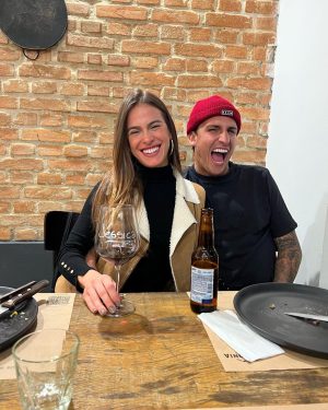 Felipe Prior Instagram - Dois meses me aguentando @jessicacastrosc