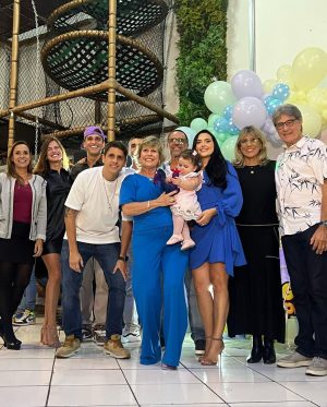 Felipe Prior Instagram - Ontem foi aniversário de 1 aninho da Dudinha. Agradecer @tribodafoliakids  pela recepção e tratamento.