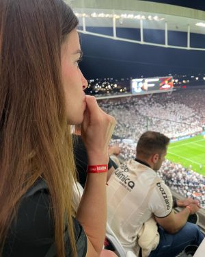 Felipe Prior Instagram - Aqui é Corinthians. Até a unha já tá indo embora . Hahahaha 😍😍 primeiro jogo dela, não deu bom. Fica pro próximo.