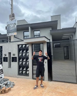 Felipe Prior Instagram - Final de semana em atibaia. Obra / familia / namorada / resenha.