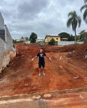 Felipe Prior Instagram - Final de semana em atibaia. Obra / familia / namorada / resenha.