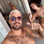 Felipe Ribeiro Instagram – Puro suco do rio de janeiro, cabelo platinado na @barbeer, cerveja gelada, bolão de sunga, criançada brincando! voltamos as raizes pra esse fim de ano Barra da Tijuca