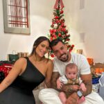 Felipe Ribeiro Instagram – Feliz Natal famíliaaaaa 🎄👶🏻🤍
Primeiro natal do Domdom😍🤏🏼