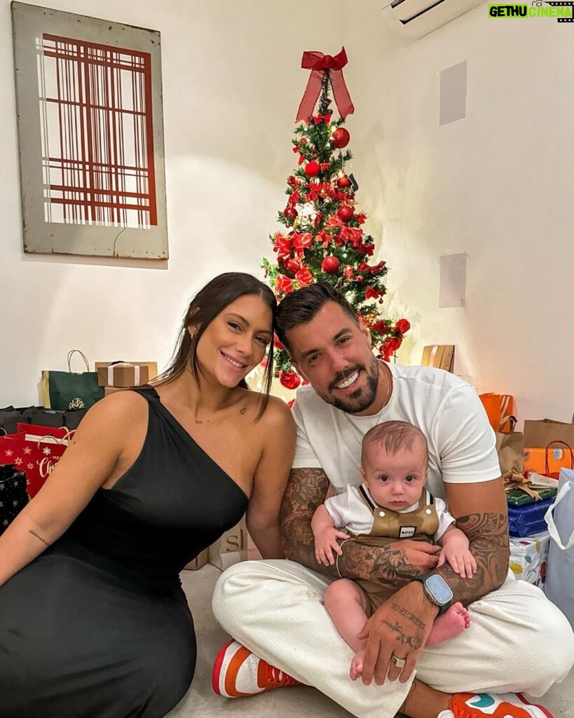 Felipe Ribeiro Instagram - Feliz Natal famíliaaaaa 🎄👶🏻🤍 Primeiro natal do Domdom😍🤏🏼