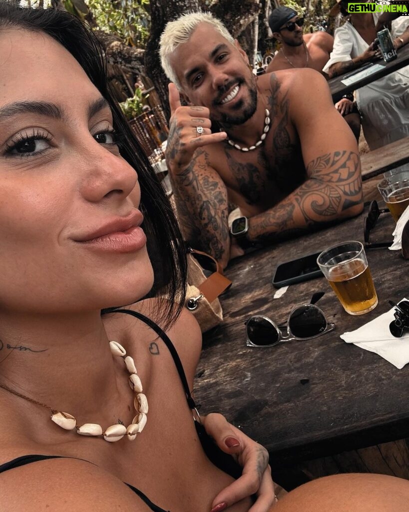 Felipe Ribeiro Instagram - caraivando com muito amor, caju e caramelos 🫶🏽 Caraíva, Bahia, Brazil