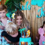 Fergie Instagram - Happy 6th Birthday #AxlJack 💙💙💚💚 #AxlsIsland