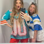 Fergie Instagram - I could feel my dad smiling down on Sunday as the @miamidolphins kicked off the season with a glorious W, and to share that joy with my family was a full circle moment. ✨✨ Thank you @garfinkeltom, @dan13marino, @natmoore_89, @mj003, Stephen Ross, Coach Mike McDaniel, Bill Galante and this incredible team for making this day a magical one. #finsup 🐬🐬