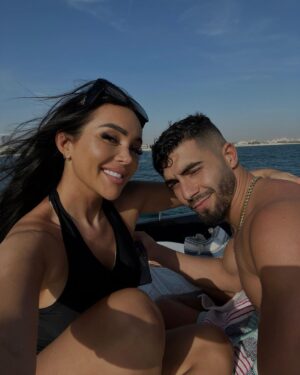 Fidji Ruiz Instagram - Just you and me 🫶🏼🛥️ @anasofficiel_