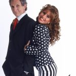 Florencia Peña Instagram - Hoy arranca en Netflix esta joyita 🥹 La hicimos hace 20 años. Con el mejor elenco del mundo. Me acuerdo que nos decían que estábamos locos; que era imposible hacerla bien. Que #TheNanny era irrepetible. Y lo logramos 💪🏻 Fue un tremendo éxito! No sólo por el rating altísimo y la cantidad de premios que obtuvimos, sino porque logramos hacer una versión maravillosa que hoy es reconocida en todo el mundo 🙏🏻 Ojalá disfruten de #LaNiñera tanto como nosotros al hacerla. Los amo compas hermosos 🧡 Que lindo volvernos a encontrar en otra pantalla para darle vida nuevamente a esta comedia brillante! @boyolmi @tedechina @mirtabusnelli @aruzzireal #RobertoCarnaghi #CarmenVallejos @agustinacordova @malenaluchetti @petocolombo @telefe @villarruel_clau @axelkuschevatzk @diegolalarcon @claudioferrariok #netflix