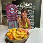 Florencia Peña Instagram - Agua 24/7 @cimescentral 😜💦 Y ahora que más nunca, porque @cimescentral presenta su NUEVO botellón de 20 litros MENOS SODIO! 👌🏻 ¿Sabías que comprando cualquier producto @cimescentral, colaboras con la @coophospitalninos? 🙌🏻