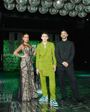 Florencia Peña Instagram - El festejo continúa 😜 Ahora la seguimos en @revistacaras 💚

@hectormaugeri @naiaravecchio @lilycastano 

📍 @rut.haus
🙌🏻 @eventosplanv @estudiotrescuartos 
💚 @cynthiamartos 
👗 @verodelacanal 
🍃 @ramiroarzuaga 
🎧 @djgastoncollica 
🪩 @dixigroup 
📸 @samuelganembeauty 
✨ @sebacruzcenteno
