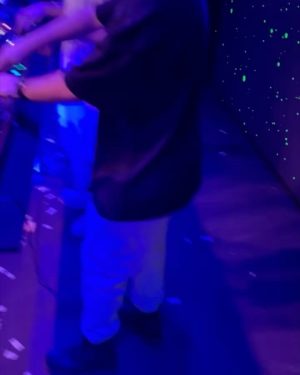 Florencia Peña Instagram - @djgastoncollica la rompiste toda 🎧 La música siempre es el alma de toda fiesta 🪩🎉 Y acá no podía ser menos!!! Nos bailamos la vida con @juanoterook! Y hasta @totooteroo se prendió a la joda 😜

📍 @rut.haus
🙌🏻 @eventosplanv