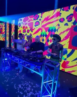 Florencia Peña Instagram - @djgastoncollica la rompiste toda 🎧 La música siempre es el alma de toda fiesta 🪩🎉 Y acá no podía ser menos!!! Nos bailamos la vida con @juanoterook! Y hasta @totooteroo se prendió a la joda 😜

📍 @rut.haus
🙌🏻 @eventosplanv