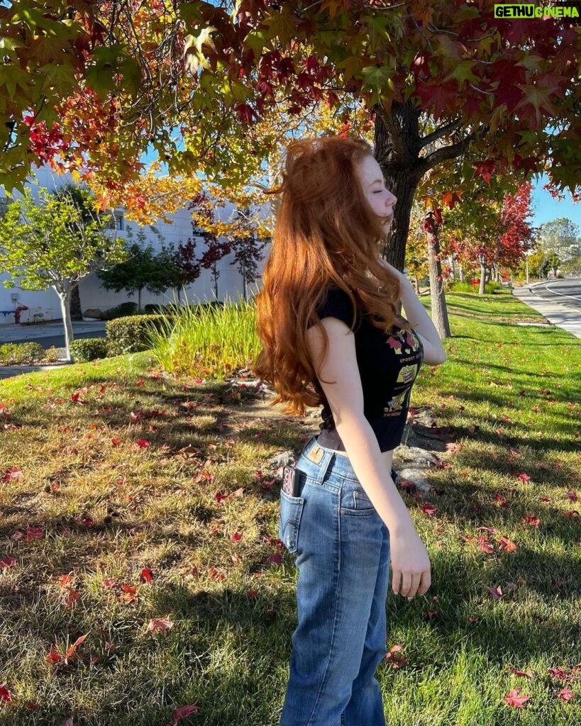 Francesca Capaldi Instagram - Boo 👻