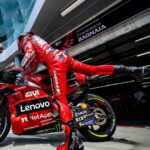 Francesco Bagnaia Instagram - Friday’s good feelings 😎 #Go1Free Sepang Circuit