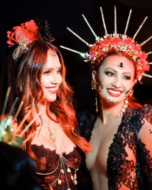 Francia Raísa Instagram - This was my first time celebrating Dia de Muertos and it was incredibly special- I got to feature my salsa that was inspired by my grandma. My mom and I got to celebrate her life and make sure that through salsa she lives on.

Thank you @carlosericlopez for pouring your heart into this event, it showed 💛