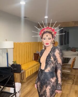 Francia Raísa Instagram - This was my first time celebrating Dia de Muertos and it was incredibly special- I got to feature my salsa that was inspired by my grandma. My mom and I got to celebrate her life and make sure that through salsa she lives on.

Thank you @carlosericlopez for pouring your heart into this event, it showed 💛
