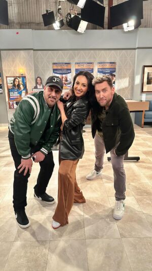 Francia Raísa Instagram - Checking off dancing with *NSYNC from the bucket list I didn’t know I had! 😆😆 New episode of @himyfonhulu airing tonight with special guest stars @lancebass and @realjoeyfatone ! 
Directed by the talented @gloriakellett