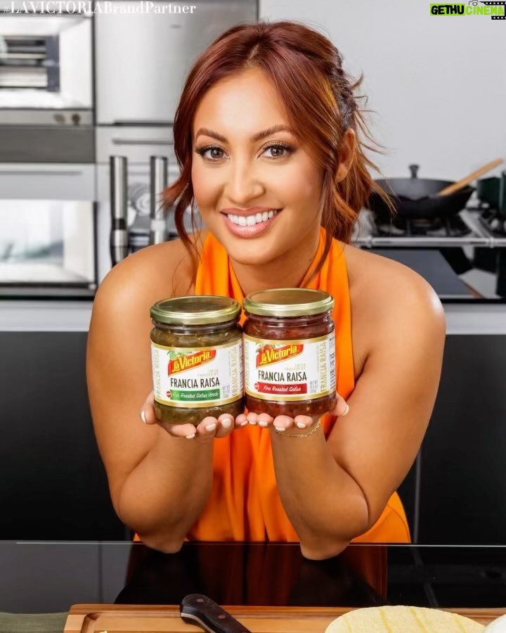 Francia Raísa Instagram - #LAVICTORIABrandPartner Growing up there was always homemade salsa at the house. I didn’t realize how much I had it as part of my every meal until I moved out at 18 and realized I didn’t know how to cook  Salsa was the first thing my mom taught me to make so I had to include her on this journey with me. It was definitely fun having her on set but damn did she have to embarrass me 🤣 Salsa will be BACK IN STOCK soon!!! #LAVICTORIAxFrancia #nobeefjustsalsa