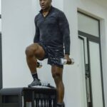 Francis Ngannou Instagram - Putting in work to start this new year! @gymshark