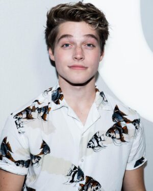Froy Gutierrez Instagram - ‪so... this happened. i stuttered through my music taste on @beats1official at 4 today! (if u don’t have apple music then it’ll be on demand in a few hours!)‬ ‪*and! i’ll be back once the ep drops ;)*‬ ➖🍎➖