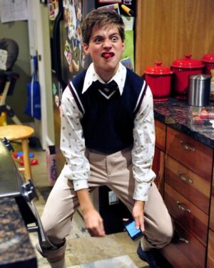 Froy Gutierrez Instagram - once a weirdo, always a weirdo. ➖👽➖