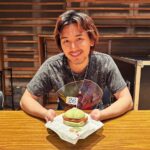 Fujii Kaze Instagram - Where do I start. I love you Kazetarian for real. I’m turning 26 today and all I want for my birthday is for you to be kind to yourself, to the people around you, and to our mother planet. 💚 little by little. I'm sure you are doing really great job. I'm so proud of you. I'm gonna keep on working too. In fact, these days I've been quite busy and I do have some songs (projects) at hand but it's taking longer than expected to share them with y’all. God only knows what will blossom or not, and when. You know I am one of Kazetarians myself, so I want to hear his new music and watch his new video too!! 😤 Hope we can wait. 😤 but above all, I always hope you're having a good life. Please enjoy your blessed life. Let's elevate ourselves. 🦋 I will let you know when I can present something new. Thank you I love you. 久しぶり！みんな元気だといいな！🙏次の活動を待ってくれてる人へ。最近、藤井風さんなかなか新しいことを発表できてなくてごめんね。実は地味にずっと忙しくしてて、新しい曲もアイディアも、手元にいくつかあるんですけど、それをみんなとシェアするまでに予想以上の時間がかかっています。何が、いつ実を結ぶのかはわしにも分かりません。今の自分にできる一番は、みんなと作品をシェアすることだと思ってるし、わしだって風ファンの一人だから風の新曲とかそろそろ聴きたいし見たいです。だから一緒に待とう。笑　そして今日は誕生日なんですけど、一番のプレゼントは、マジレスすると、みんなが自分に、周りの人に、そして地球のために、何か少しでも良いことをしてあげることです。わしも密かにこれからもがんばります。いつも本当にありがとう。愛。