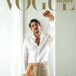 Furkan Andıç Instagram - @vogueturkiye ・・・ Bu ayın #MrVogue’u #FurkanAndıc kendisini insanların mutluluğundan mutlu olan biri olarak tanımlıyor ve mutluluğu “Peşinden koştuğun değil, yanında duran şey mutluluk. Onu kovalamadığın zaman yanında durduğunu hemen fark ediyorsun zaten. Çünkü ‘mutluluğu’ düşünmeye başladığın zaman bile kaygılanıyorsun çoğu zaman, başka düşüncelerin arasında kaybediyorsun kendini. Mutluluk bir düşünce şekli aslında. Onun peşinden koşmak değil de onunla yaşamak gerekiyor.” sözleriyle tanımlıyor. Hepsi ve daha fazlası #VogueTürkiye Haziran-Temmuz 2022’de. Genel yayın yönetmeni: @debora_zakuto Moda editörü: @aydinsiila Fotoğraf: @turanertekin Röportaj: @canremziergen Saç: @talatkivrak Makyaj: @sezencan_ Proje sorumlusu: @bihterneymen Fotoğraf asistanı: @denizpolattimur Moda asistanı: @badelkenet Mekan: @nayastudioist #VogueMen #VogueDigitalCover