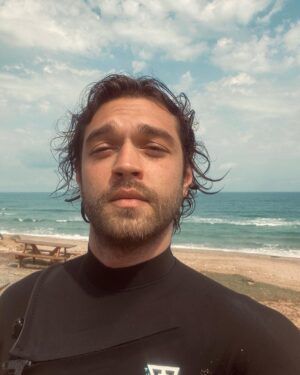 Furkan Andıç Instagram - Sezonu açtık... 🏄🏻‍♂️