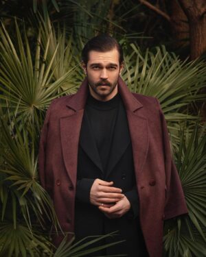 Furkan Andıç Instagram - “Bordo”

Fotoğraf: @fethikaraduman
Styling: @@melisaacomert
Saç: @ramazan_batak @garagehairrepairstudio