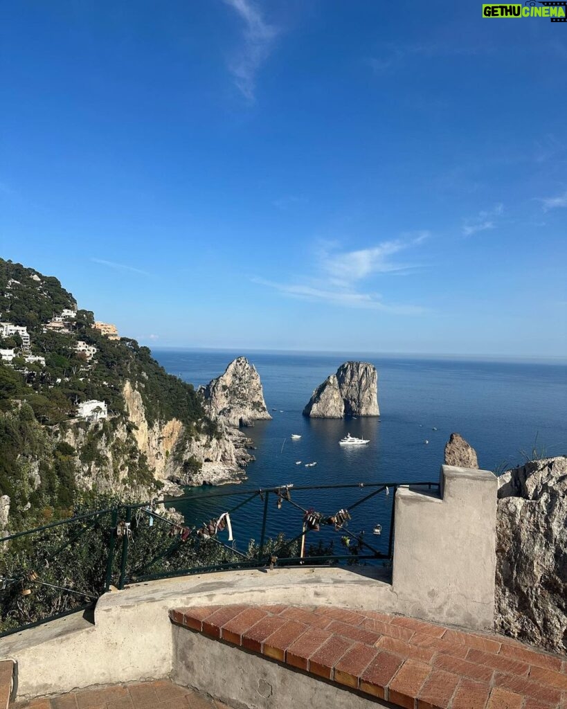 Furkan Andıç Instagram - Capri 23’🌞 #tb Capri, Italy