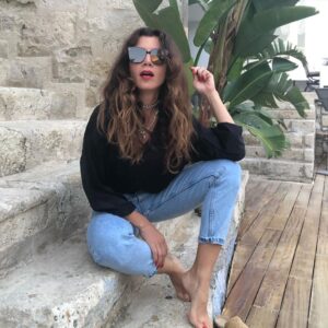 Gökçe Bahadır Instagram - Orijinali için kaydırınız 🤫