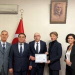 Gülse Birsel Instagram - Gelir İdaresi Başkanlığı’ndan düzenli vergi ödemelerim ve ülke ekonomisine katkılarımdan dolayı bana layık görülen Teşekkür Belgesi’ni Beyoğlu Vergi Dairesi Müdürü Sayın Tuncay Arıbaş’tan aldım. Ben teşekkür ederim. ✨