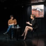 Gülse Birsel Instagram - Bugün @akbanksanat ‘ın Kısa Film Festivali’nin açılış günüydü. Birkaç salonu hınca hınç dolduran en genci 14, en yaşlısı 20’lerinin başında, birbirinden parlak insanlarla sohbet ettim. Soruları, hevesleri, heyecanları müthişti. ✨ Ve çok teşekkürler @selimevci #19akbankkısafilmfestivali