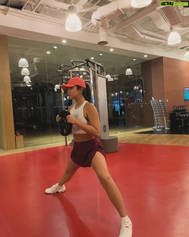 Gabbi Garcia Instagram - 🤸🏽‍♀✨🏋🏽‍♀🫶🏽🥦 healthy life happy heart Kerry Sports Manila