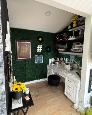 Gabbie Hanna Instagram - Finished my bedroom today :)🤟💕 my cleaner comes on tuesdays. She says I make the best eggs she’s ever had and her son asked her to get the recipe. It’s just eggs and spinach 🤷‍♀️ but she says I have a special way of cooking. Maybe she’s flattering me so I keep cooking for her but ~it’s working 😂 flattery goes far with me. I’m pretty sure it’s just because I whip them in a bowl first and gently stir it while it’s cooking- my mom taught me the bowl part and my aunt taught me the stir part.Today she told me that she gets chills in my house bc I’m Blessed and she feels God’s presence there. I think she’s a spirit guide maybe, she always delivers a divine message at an imperative time for me. She really helps me make & keep my home. She’s taught me a lot about life through her broken English and my VERY beginner Spanish. Today I heard her tell my cat “radio, I love you!” And my heart BURST. I like to let her pick my sheets each week, my only request is to mix up the colors. Sometimes she’ll move things randomly while cleaning and they land in a much better spot than I had it originally, she has a natural instinct for design. She told me she uses my organization ideas for other homes. She also always tells me I’m smart, creative, talented & *blessed.* I generally like working alone, but she is always a welcome helping hand. ANYWAY, here’s some shots of my bedroom! 🤟💕 full tour soon? I have too much other shit to do first tho but SOON 🥶