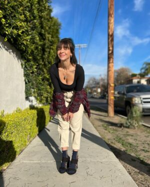 Gabbie Hanna Instagram - I sold my soul help me buy it back by pre-saving I sold my soul plz gabbiehannaofficial.com