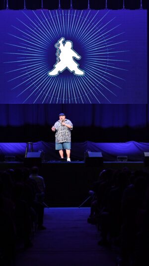Gabriel Iglesias Instagram - “OBRIGADO” to everyone who came out to see my show in Portugal. Until next time 🤗 #futbol