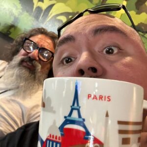 Gabriel Iglesias Instagram - Fluffy European Tour 2023 starts now 😊 Hello from France 🇫🇷

📸 @anunezphoto