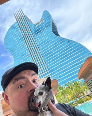 Gabriel Iglesias Instagram - Hello from one of the most incredible hotel/casinos in the world. The new @hardrockholly is literally in the shape of a guitar. #HardRockFluffy 🎸