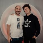 Gabriel Montiel Instagram - Ya es martes de NHLF y en esta ocasión @werevertumorro nos contó cómo desde niño soñó con ser futbolista o guionista, hasta conocer YouTube y comenzar a hacer videos por diversión. Lo que significó ser uno de los pioneros en YouTube y desgraciadamente sufrir una estafa por miles de pesos y saberse recuperar. Recibir una oferta de Telehit para hacer contenido para ellos y arriesgarse rechazándola para mejor hacer el contenido para él mismo. Y cómo decidió, después de todo esto, retomar su sueño de niño de convertirse en futbolista e irse a jugar a tercera división. Disfruten de este nuevo episodio de @nohagaslofacil con @werevertumorro completamente gratis EN VIDEO solo por @spotifymexico 🎥🎙️ 📸 @jerrybudar